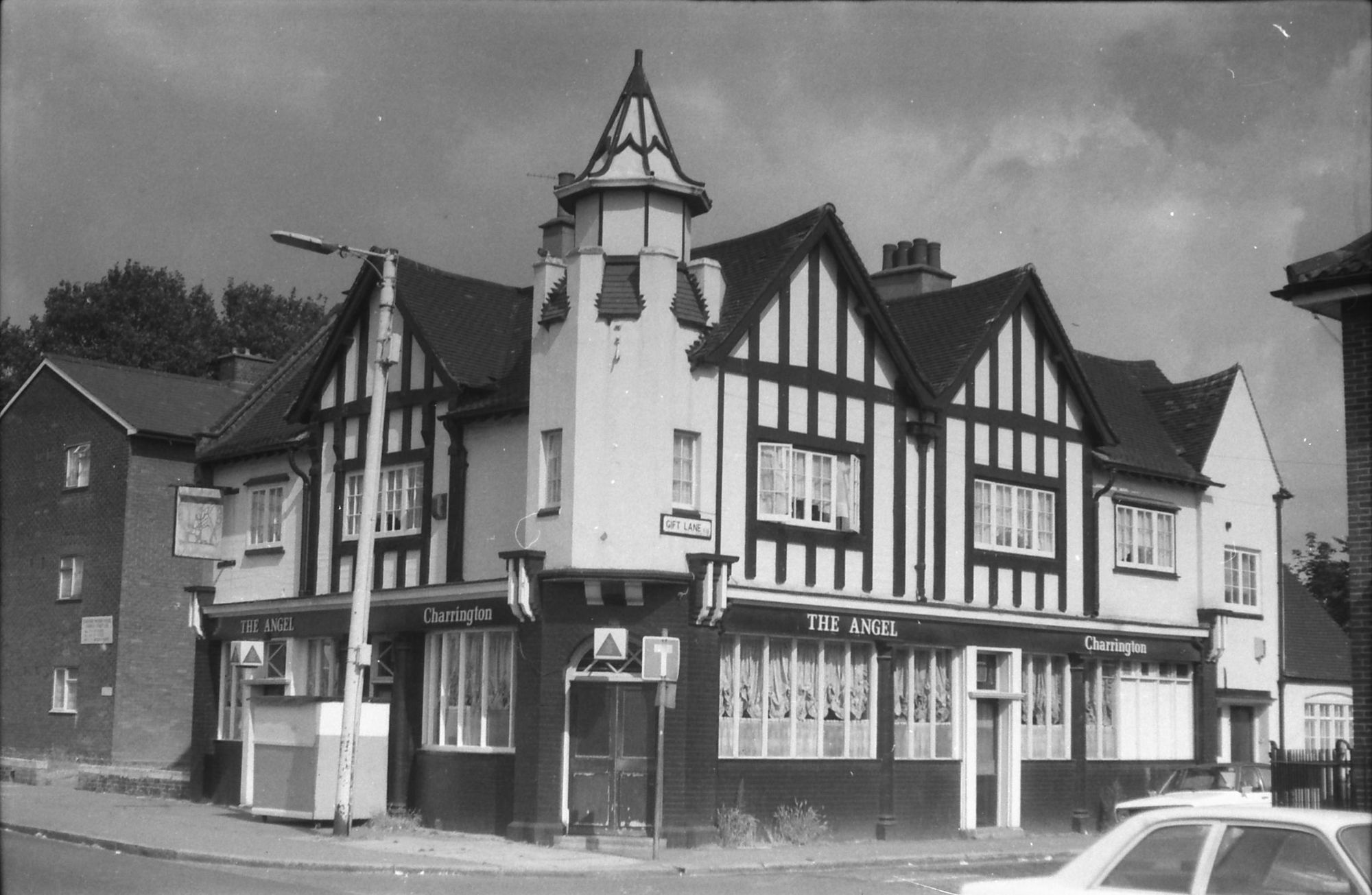 Angel London E15 taken in 1987.. (Pub, External). Published on 25-11-2018