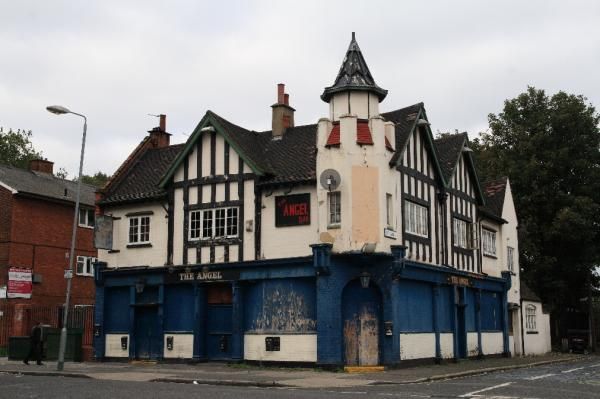 Angel London E15. (Pub, External). Published on 10-11-2013