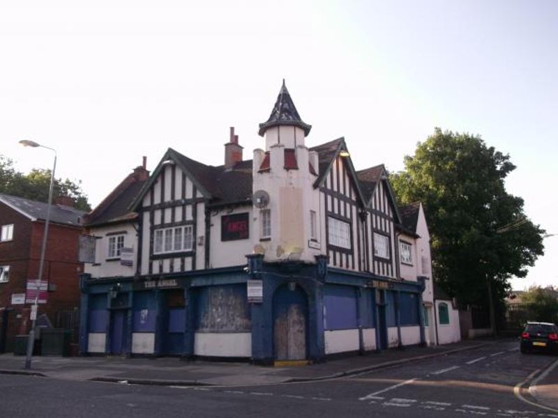 Angel London E15 taken July 2012. (Pub, External). Published on 10-11-2013 