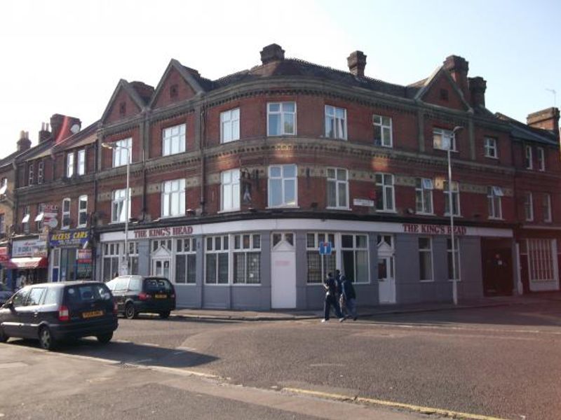 Kings Head London E15 taken July 2012. (Pub, External). Published on 11-11-2013