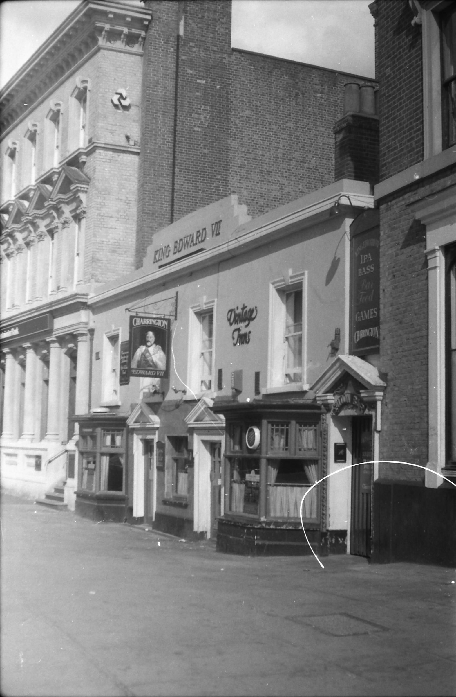 King Edward VII London E15 taken in 1987.. (Pub, External). Published on 25-11-2018