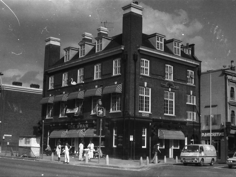 Swan London E15 taken in 1987.. (Pub, External, Key). Published on 25-11-2018