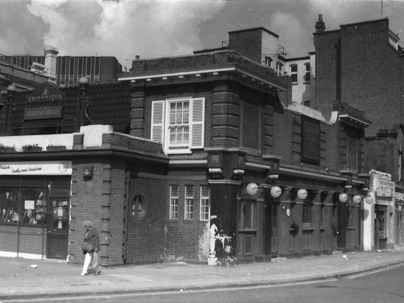 Queens Head London E15 taken in 1987.. (Pub, External). Published on 25-11-2018