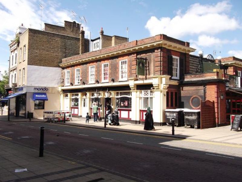 Queens Head London E15 taken July 2012. (Pub, External, Key). Published on 11-11-2013