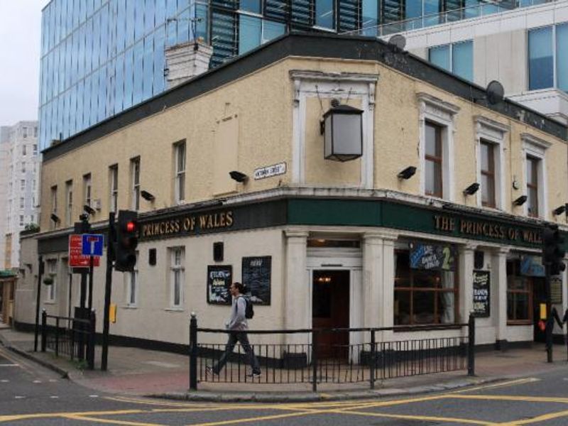 Princess of Wales London E15. (Pub, External). Published on 11-11-2013 
