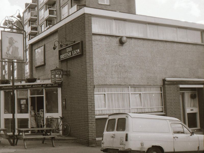 British Lion London E15 taken in 1985. (Pub, External, Key). Published on 25-11-2018