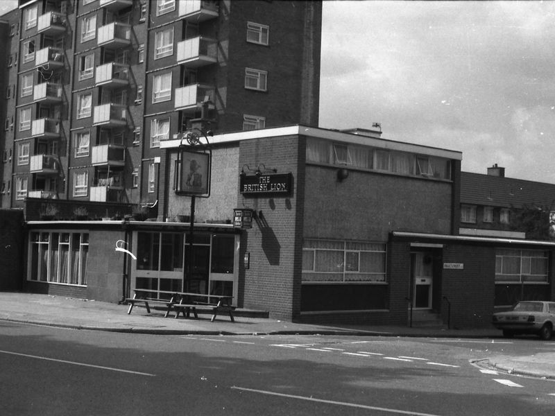 British Lion London E15 taken in 1987.. (Pub, External). Published on 25-11-2018
