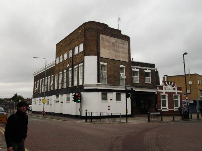 Barge London E16 taken May 2012. (Pub, External, Key). Published on 14-11-2013