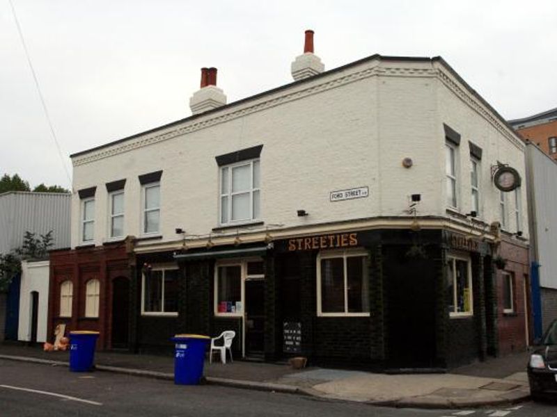 Prince Alfred-Streeties London E16. (Pub, External, Key). Published on 15-11-2013