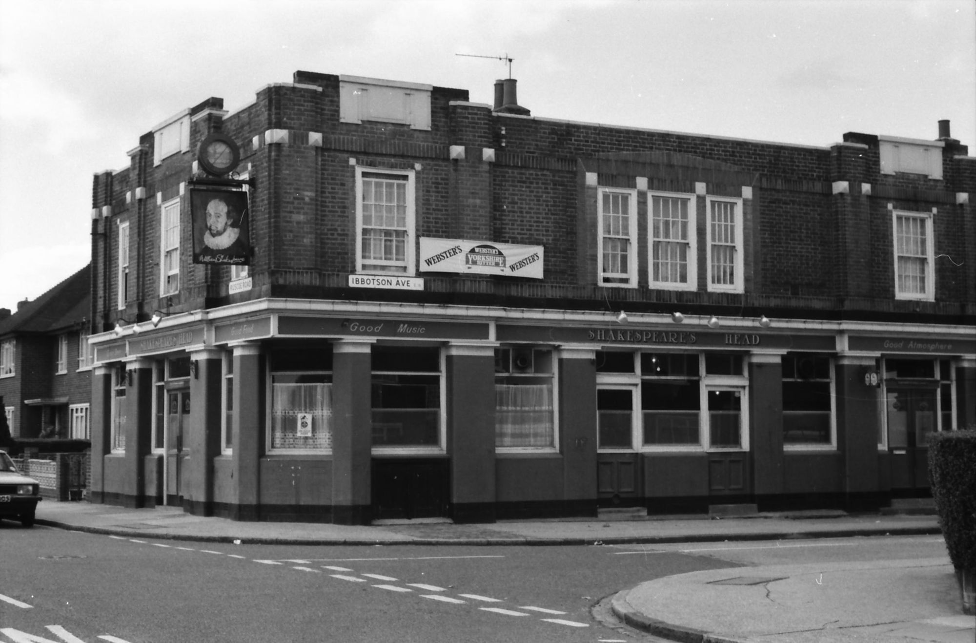 Shakespeares Head London E16 taken 29 Aug 1988.. (Pub, External, Key). Published on 09-01-2019