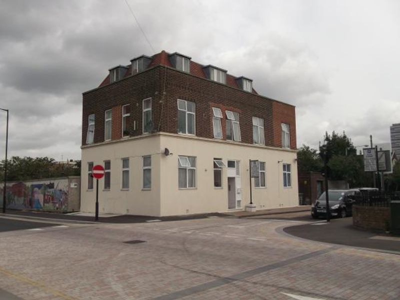 Flying Scud London E16 taken Aug 2012. (Pub, External). Published on 15-11-2013 