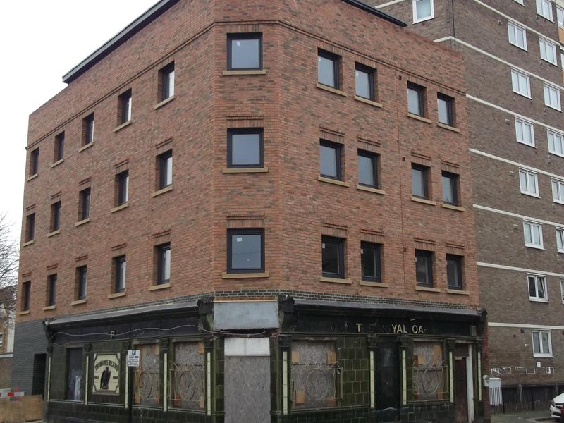 Royal Oak Woodman Street London E16-20211223.. Published on 08-01-2022