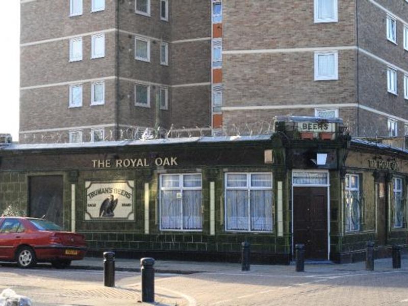Royal Oak Woodman St London E16. (Pub, External, Key). Published on 15-11-2013