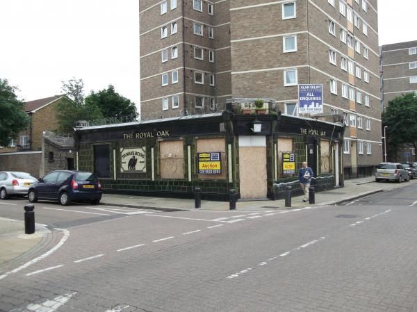 Royal Oak Woodman St London E16 taken July 2012. (Pub, External, Key). Published on 15-11-2013