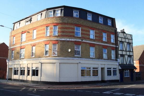 Roundhouse London E16. (Pub, External). Published on 15-11-2013