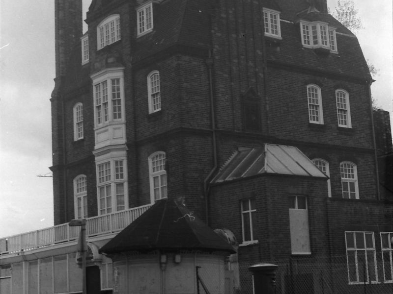 Connaught Tavern London E16 taken in 1986.. (Pub, External). Published on 09-01-2019