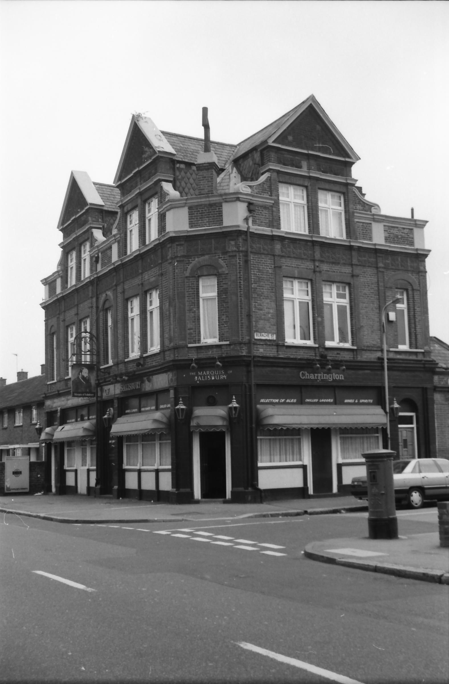 Nottingham Arms London E16 taken 17 Sept 1988. (Pub, External, Key). Published on 09-01-2019