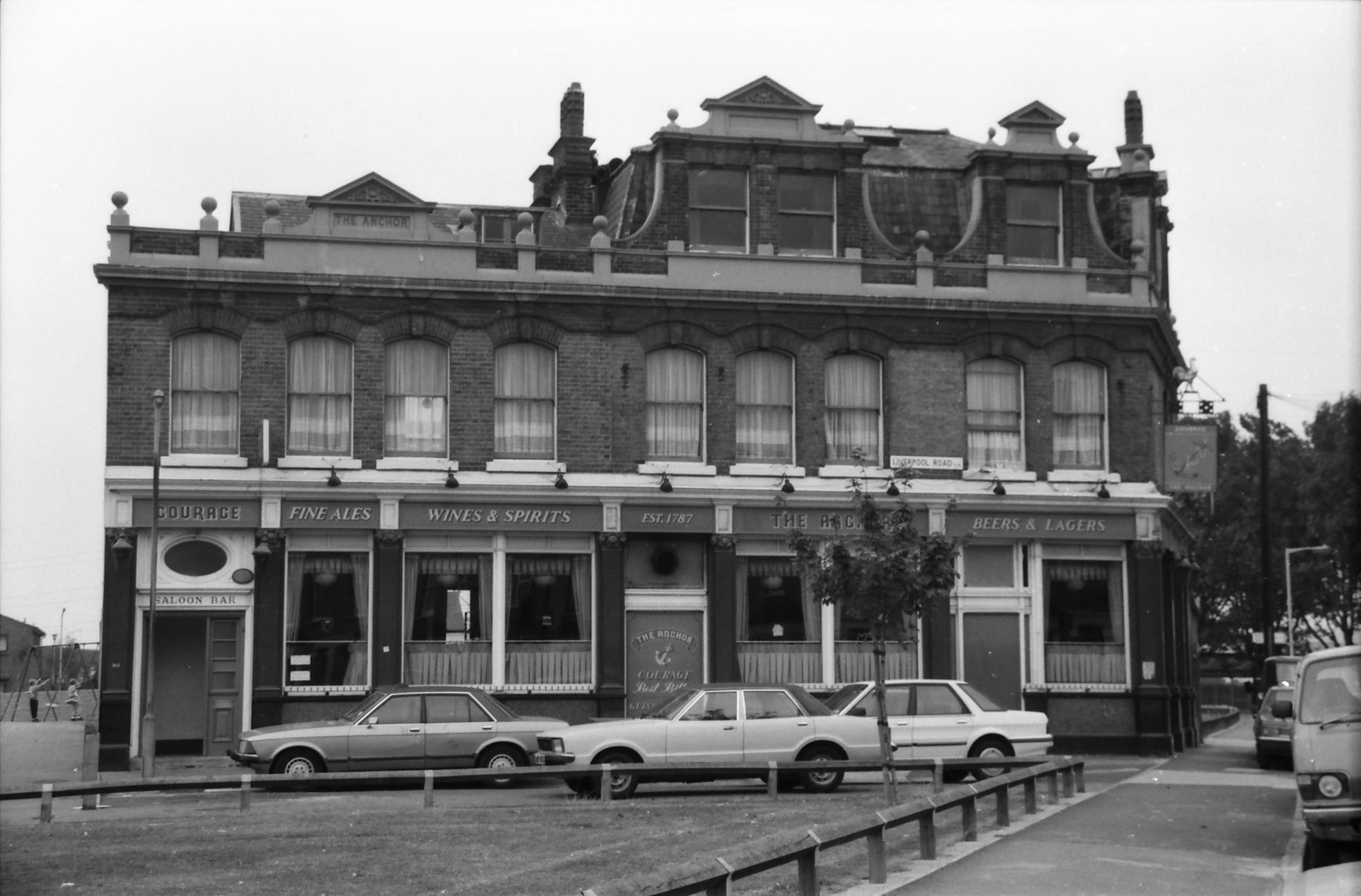 Anchor London E16 taken 17 Sept 1988.. (Pub, External). Published on 09-01-2019