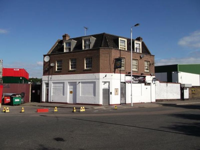 Dartmouth Arms London E16 July 2012. (Pub, External). Published on 14-11-2013