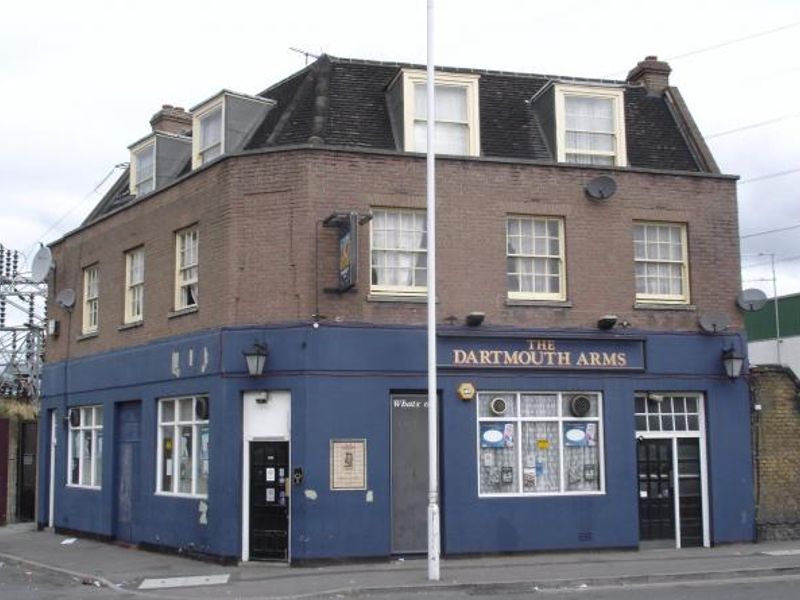 Dartmouth Arms London E16 taken Aug 2007. (Pub, External). Published on 14-11-2013