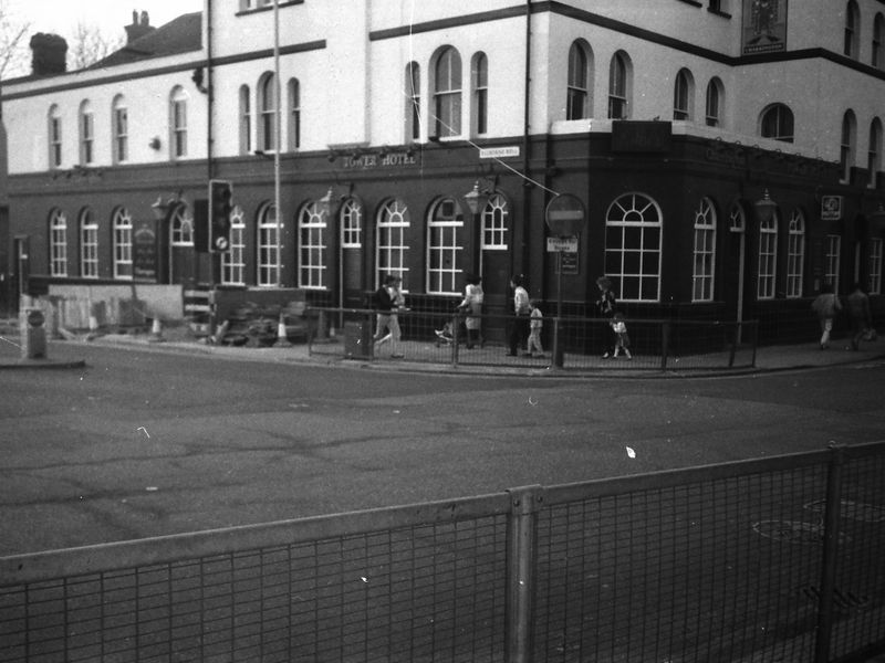 Tower Hotel London E17 taken in 1986.. (Pub, External). Published on 10-01-2019