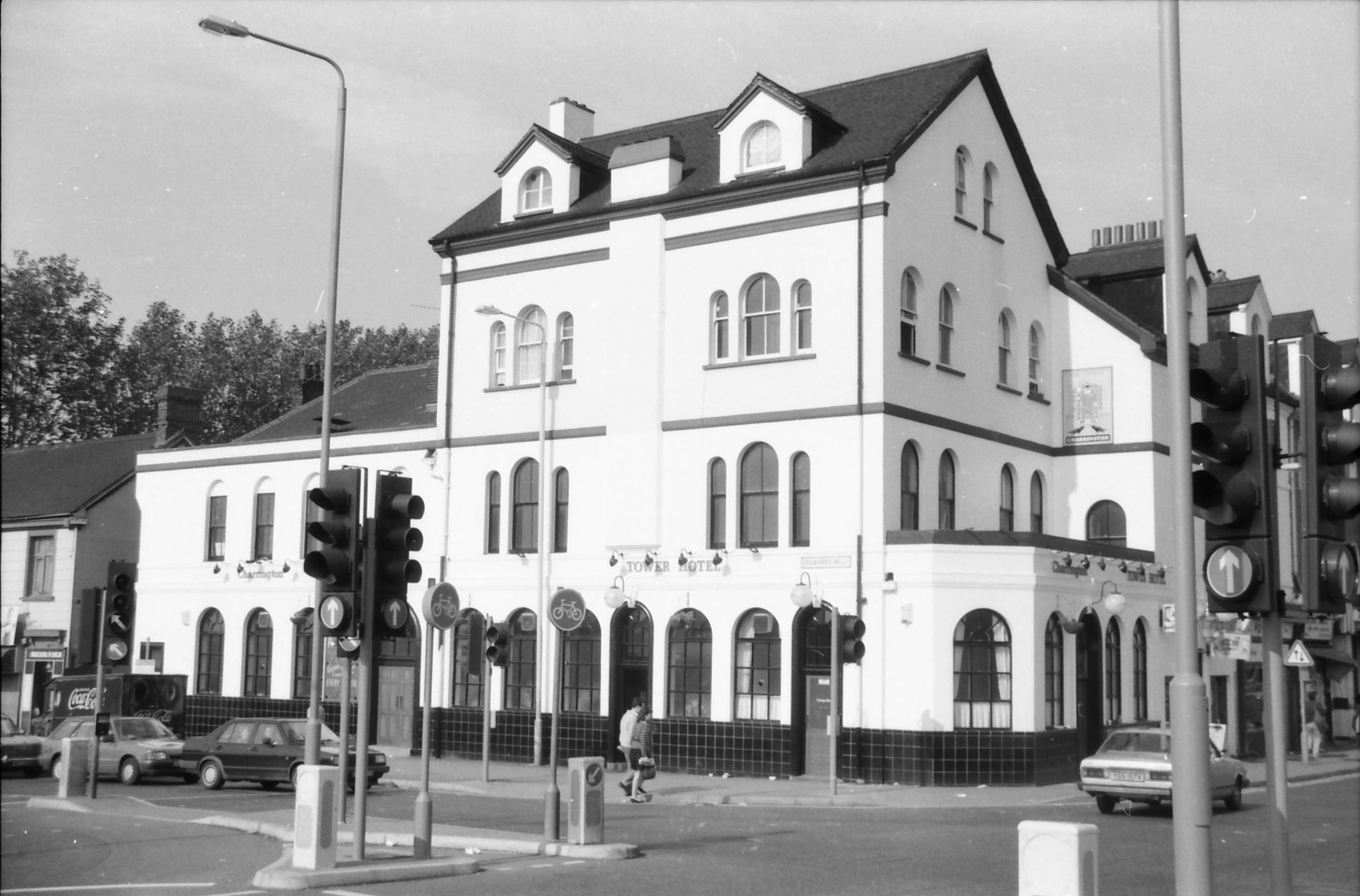 Tower Hotel London E17 taken in Oct 1988.. (Pub, External). Published on 10-01-2019