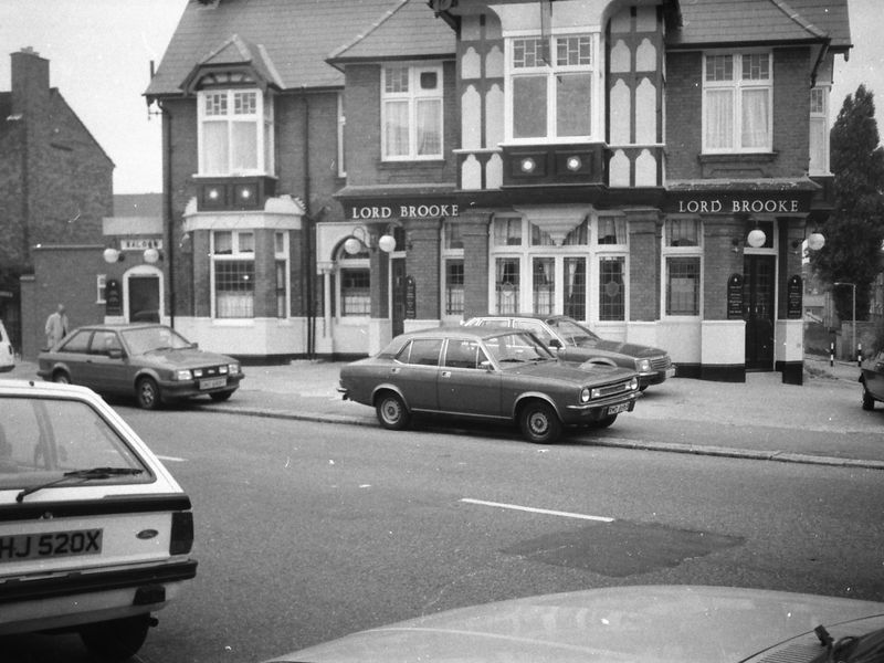Lord Brooke London E17 taken in 1986.. (Pub, External). Published on 10-01-2019