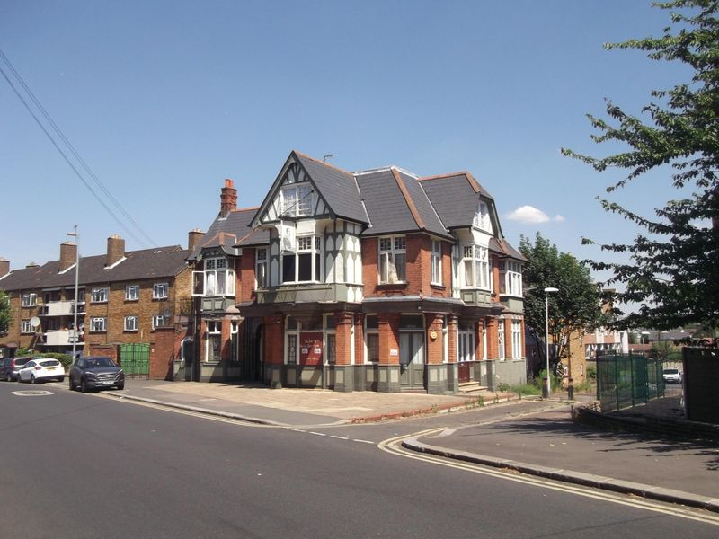 E17-LordBrooke1-20180715.. (Pub, External). Published on 05-08-2018