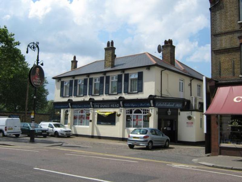 Dukes Head London E17 . (Pub, External). Published on 18-11-2013