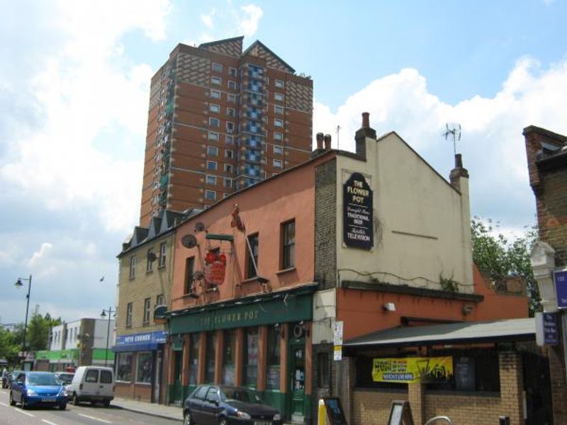 Flower Pot London E17. (Pub, External). Published on 18-11-2013