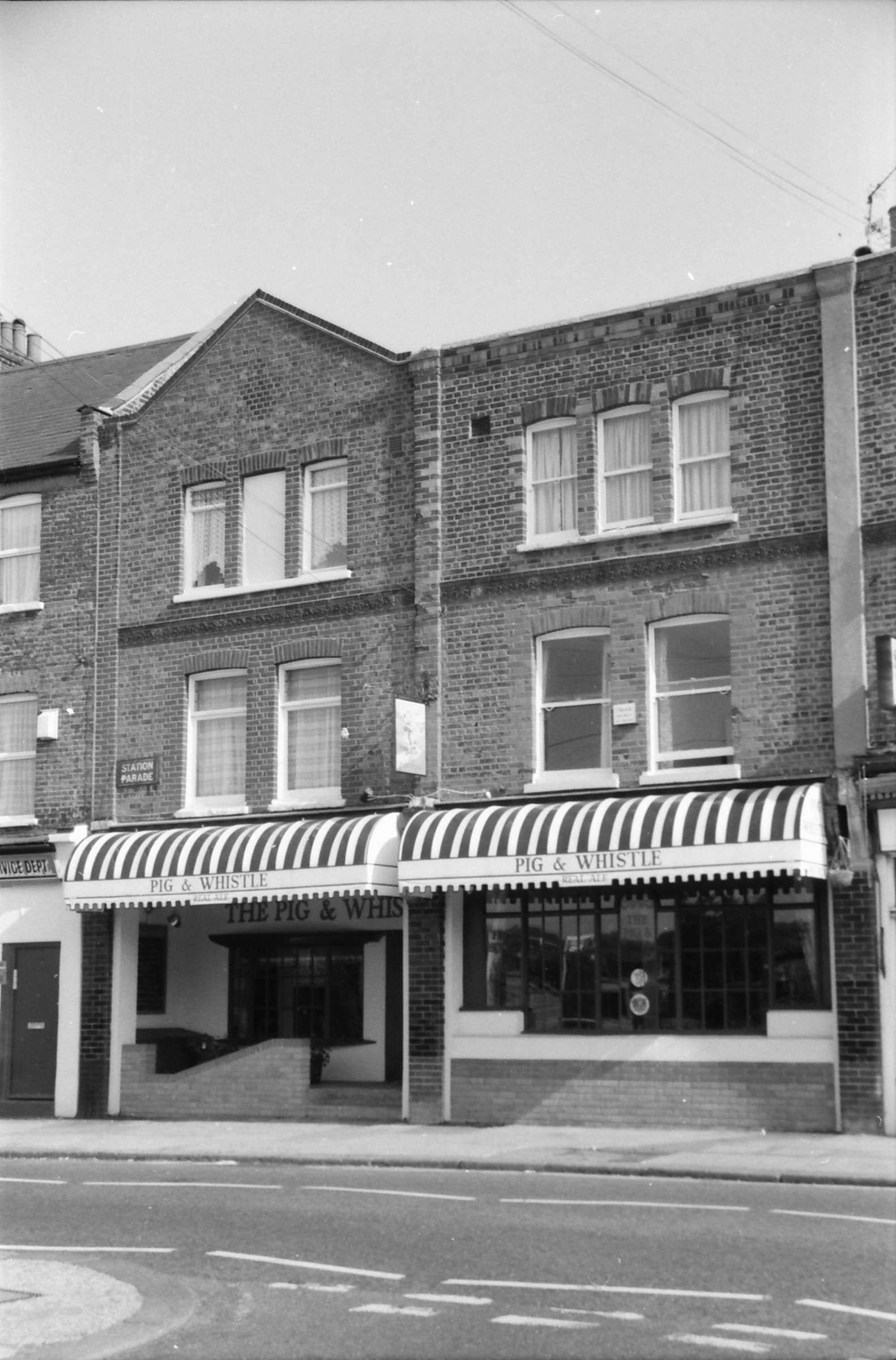 Pig & Whistle London E17 taken in Oct 1988.. (Pub, External, Key). Published on 10-01-2019