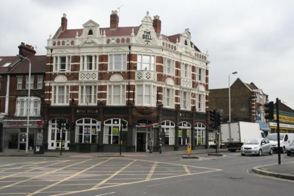 Bell London E17. (Pub, External). Published on 18-11-2013
