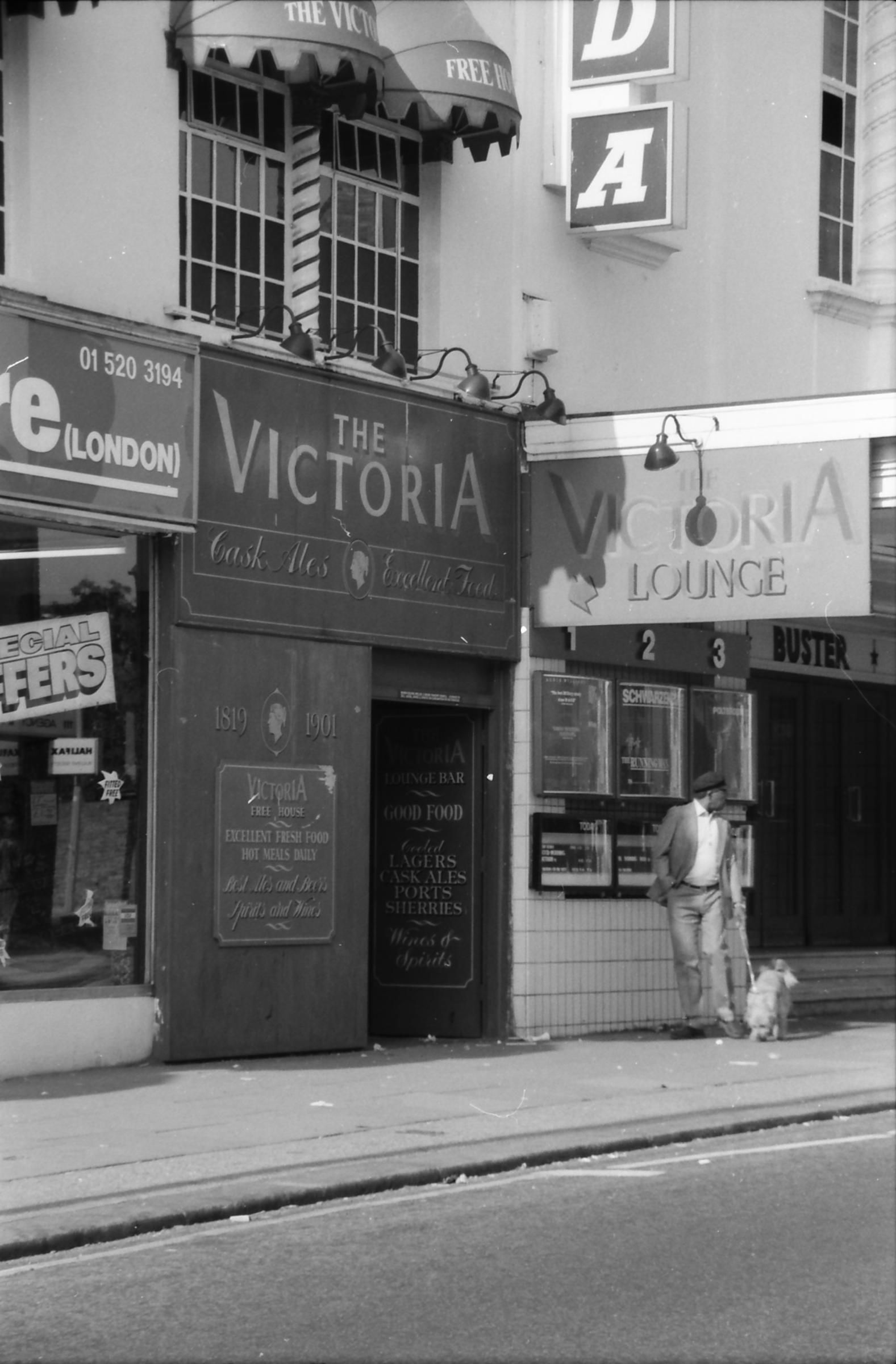 Victoria London E17 taken in 1988.. (Pub, External). Published on 10-01-2019