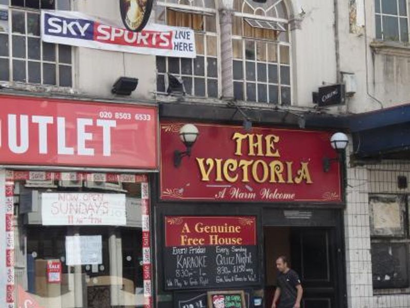 Victoria London E17. (Pub, External). Published on 18-11-2013 