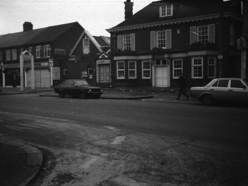 Racers - Dog & Duck London E17 taken in 1986.. (Pub, External). Published on 10-01-2019