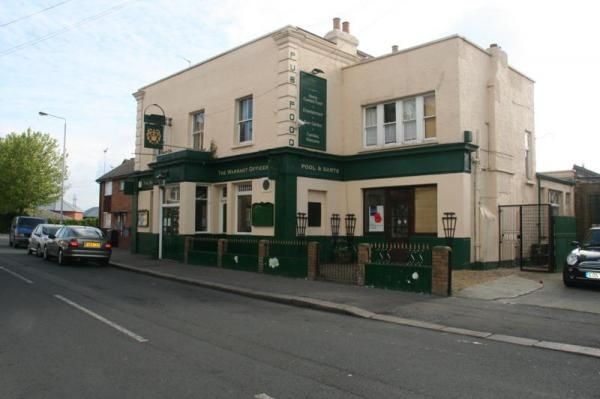 Warrant Officer London E17. (Pub, External). Published on 18-11-2013
