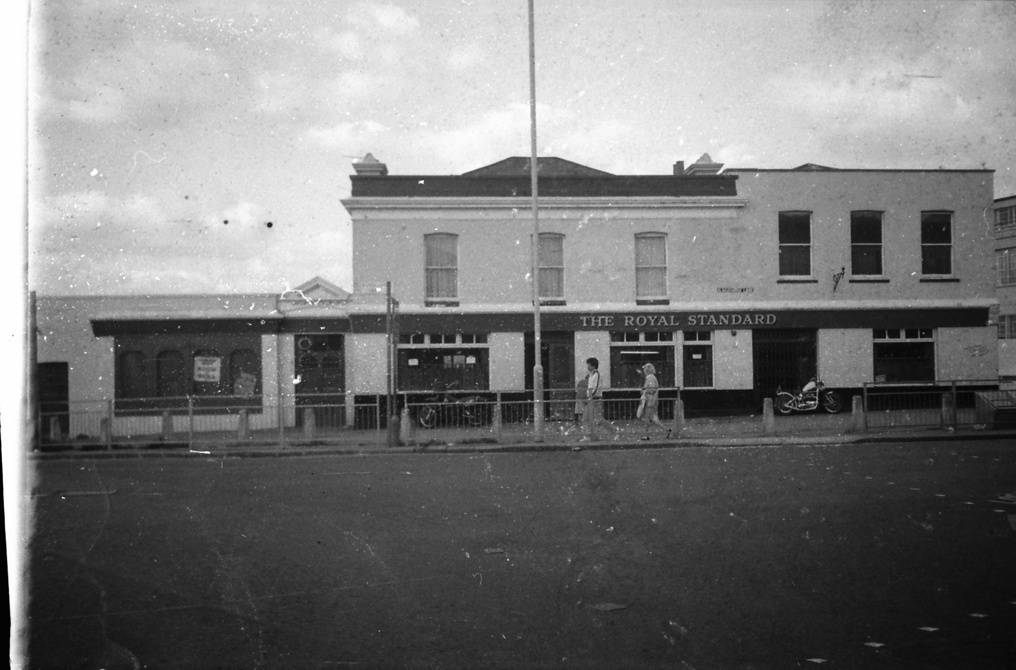 Royal Standard London E17 taken in 1986.. (Pub, External, Key). Published on 10-01-2019