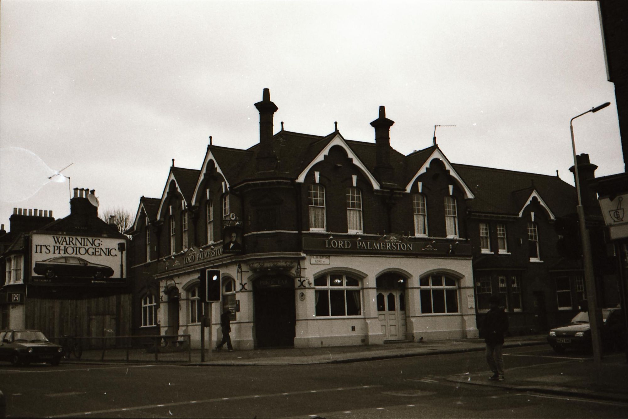 Lord Palmerston London E17 taken between Dec 1995-Jan 1994.. (Pub, External). Published on 10-01-2019