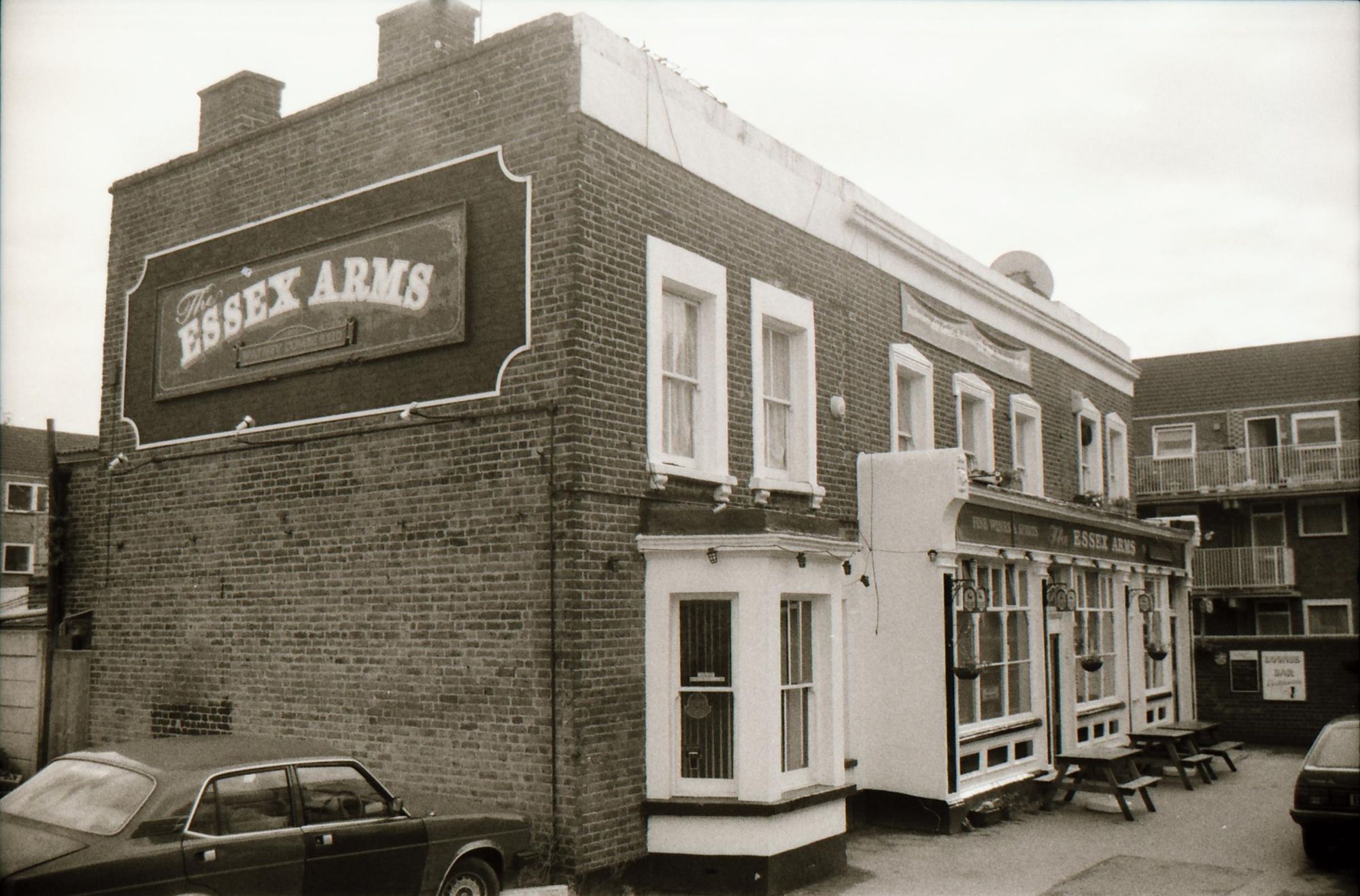 Essex Arms London E17 taken in Aug 1989.. (Pub, External). Published on 10-01-2019