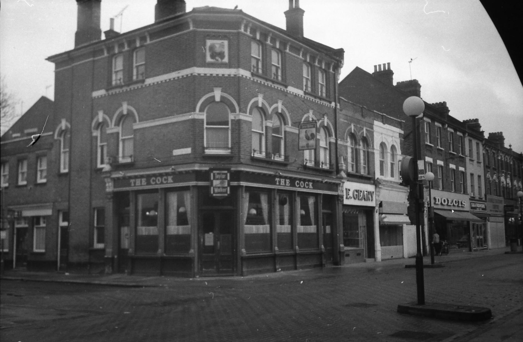 Cock London E17 taken in 1986.. (Pub, External). Published on 10-01-2019