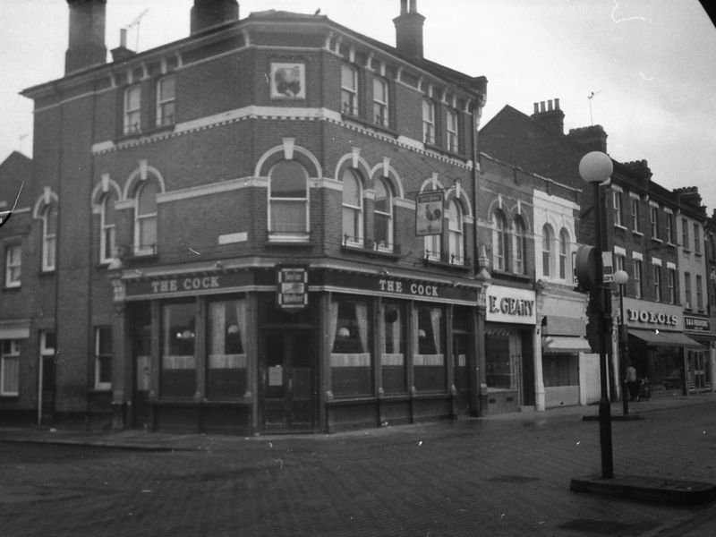 Cock London E17 taken in 1986.. (Pub, External). Published on 10-01-2019