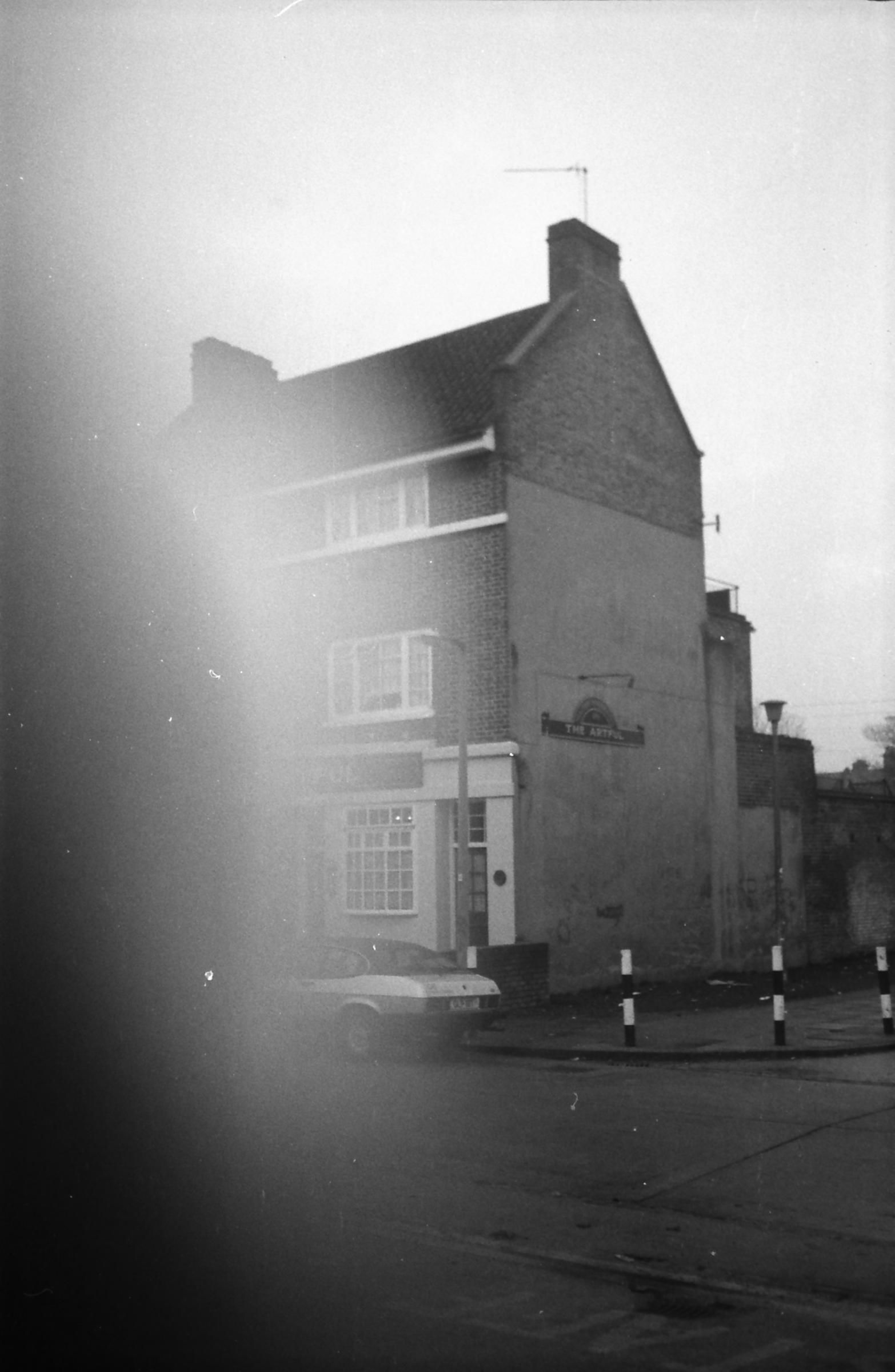 Artful London E17 taken in 1986.. (Pub, External). Published on 10-01-2019