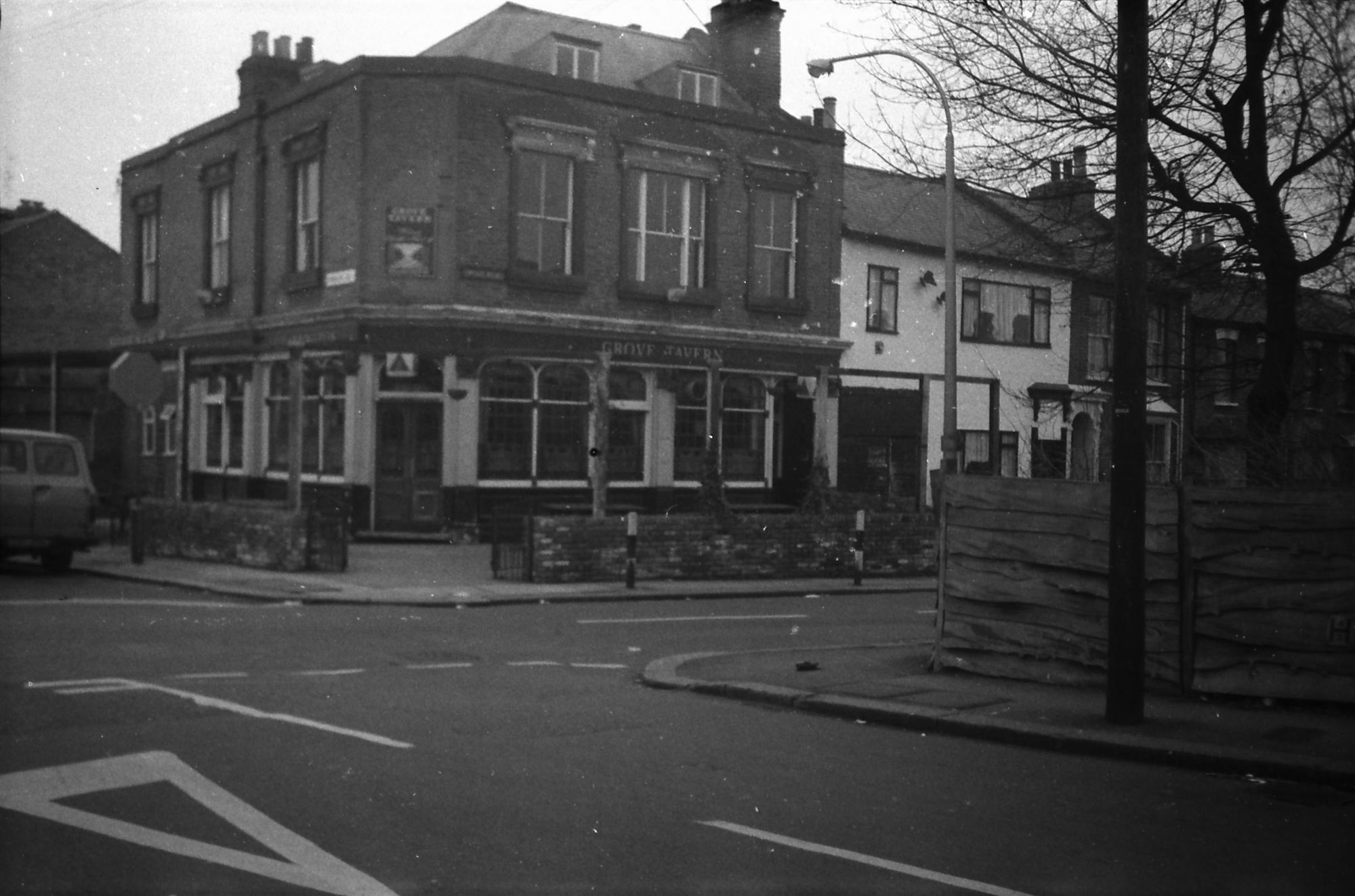 Grove Tavern London E17 taken in 1986.. (Pub, External, Key). Published on 10-01-2019