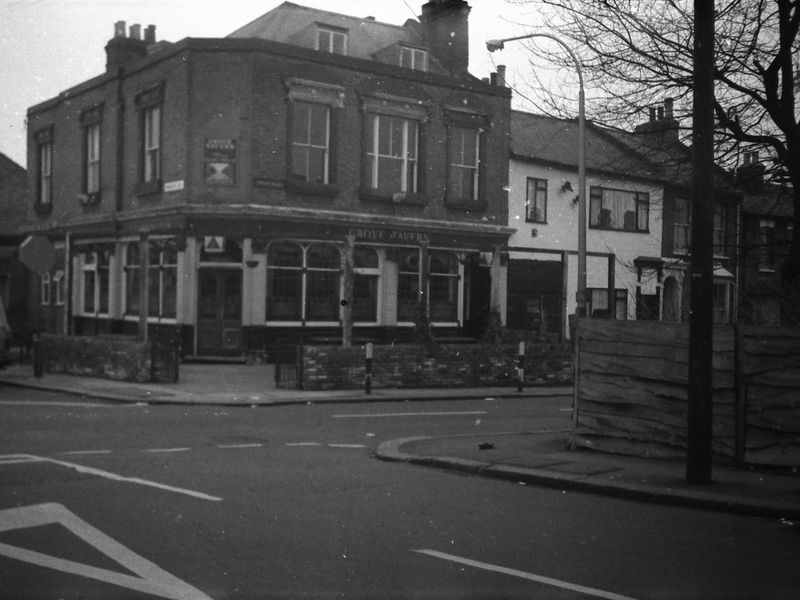 Grove Tavern London E17 taken in 1986.. (Pub, External, Key). Published on 10-01-2019