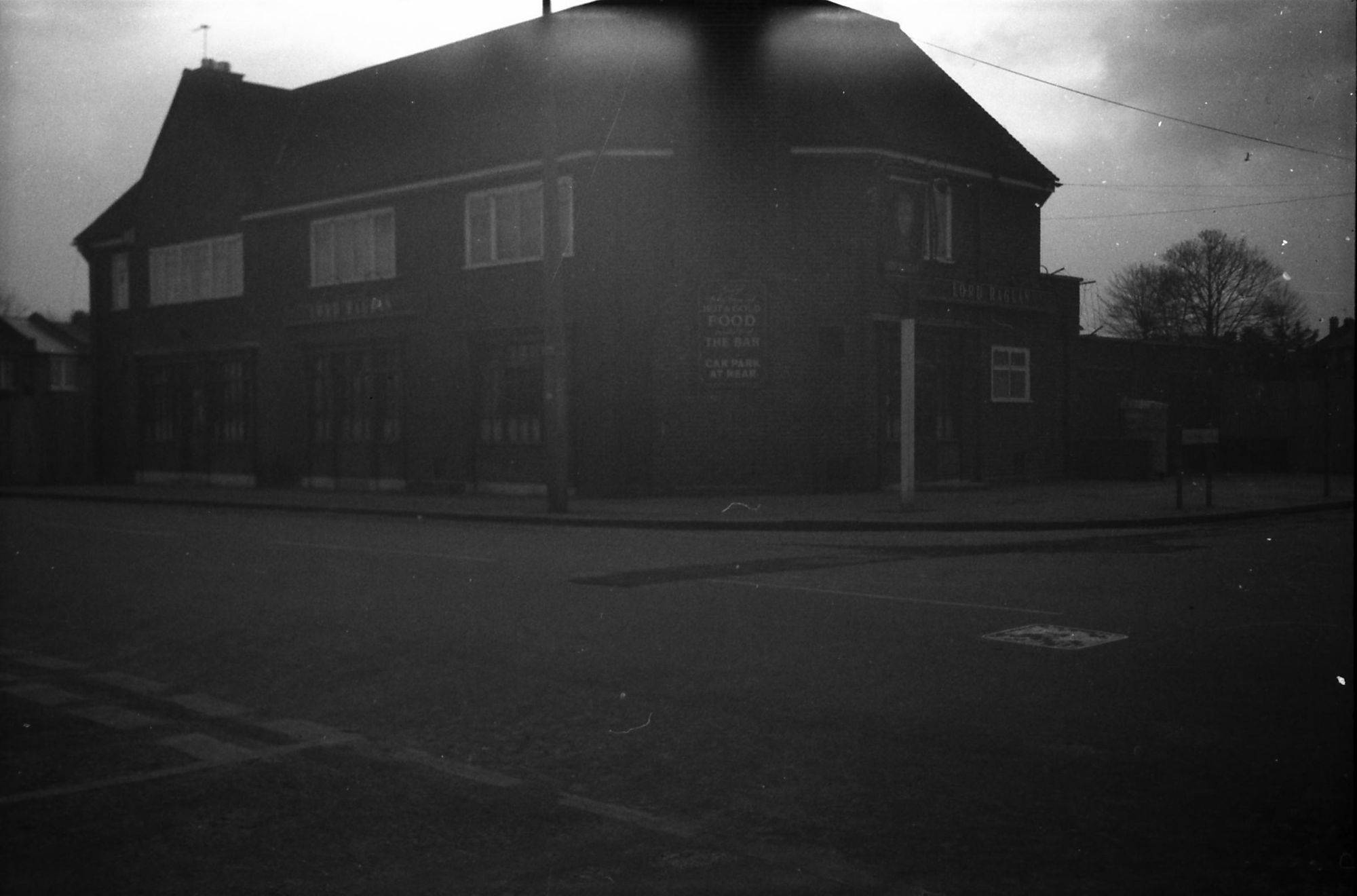 Lord Raglan London E17 taken in 1986.. (Pub, External). Published on 10-01-2019