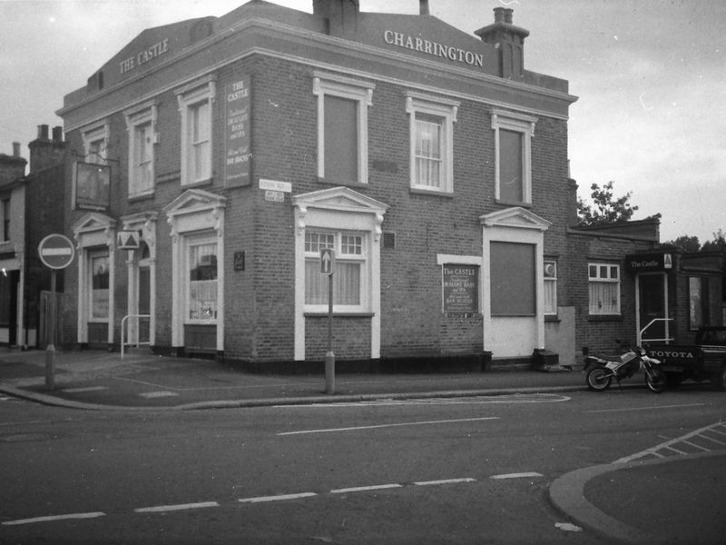 Bell London E17 taken in 1986.. (External). Published on 10-01-2019