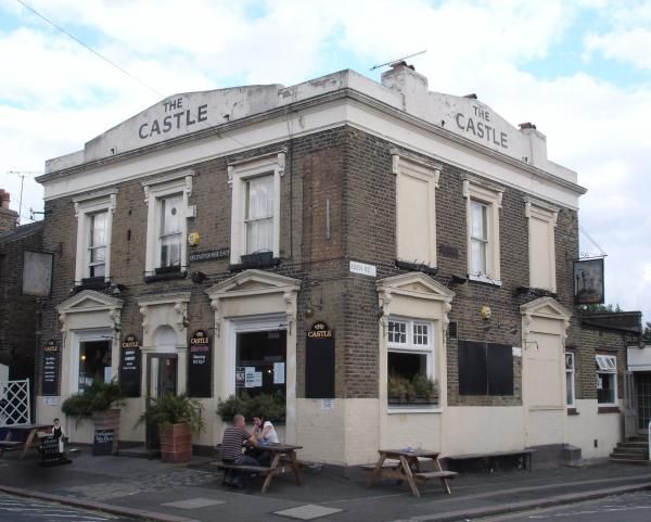 Castle London E17 taken Aug 2007. (Pub, External). Published on 18-11-2013