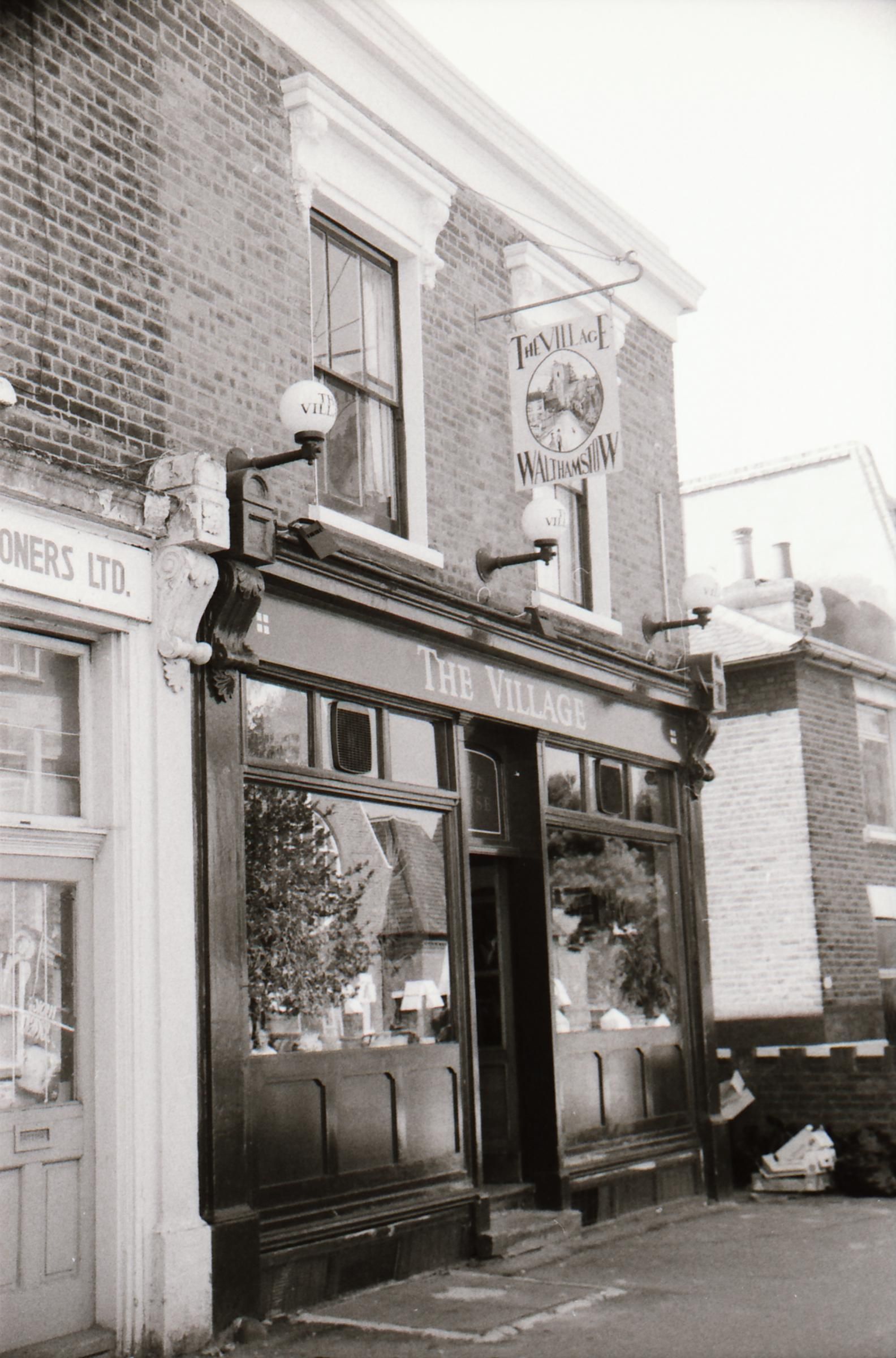 Villiage London E17 taken between Aug 1989-Feb1990.. (Pub, External). Published on 10-01-2019