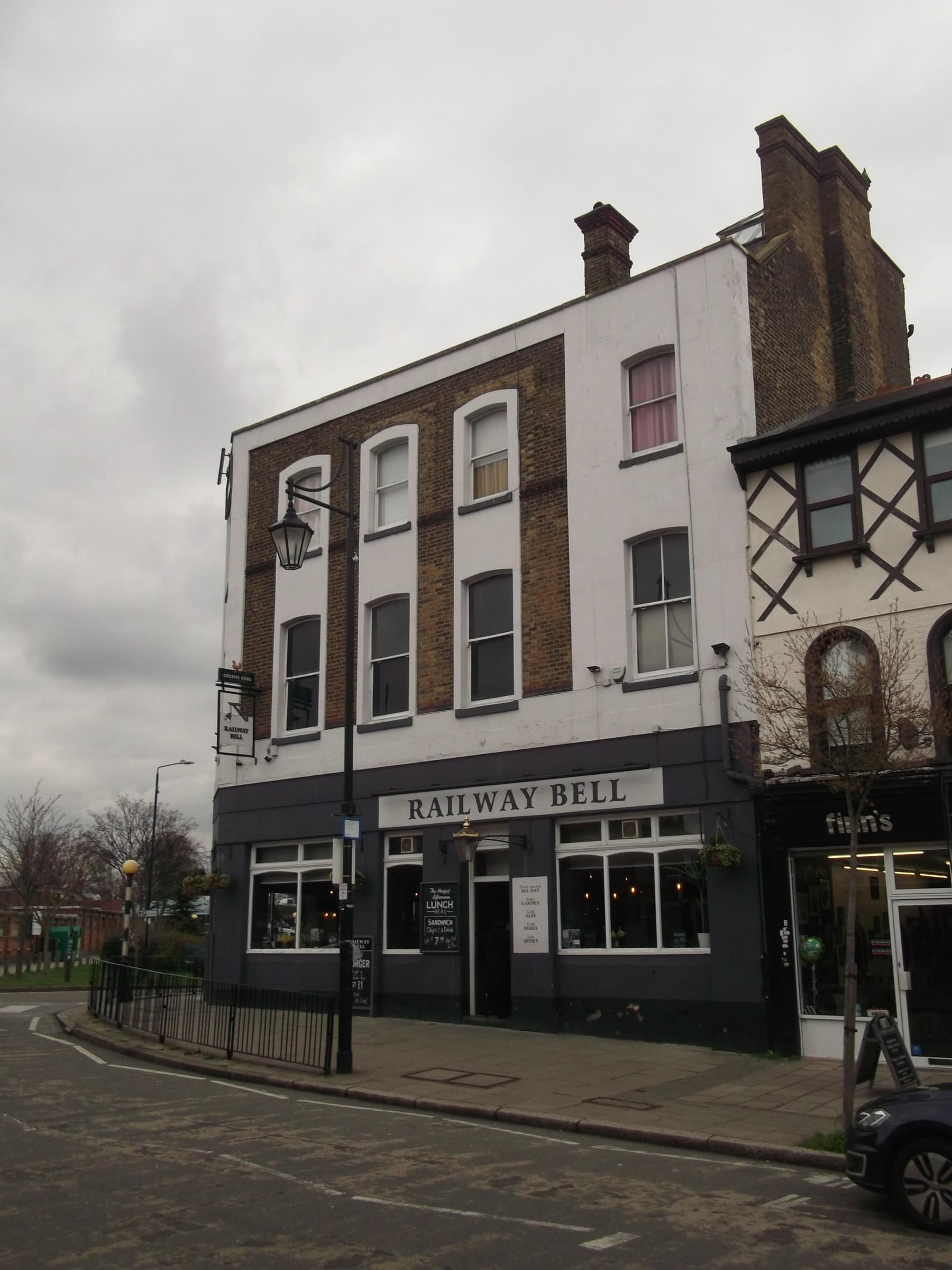 Railway Bell London E18 taken 19 March 2019.. (Pub, External). Published on 15-04-2019
