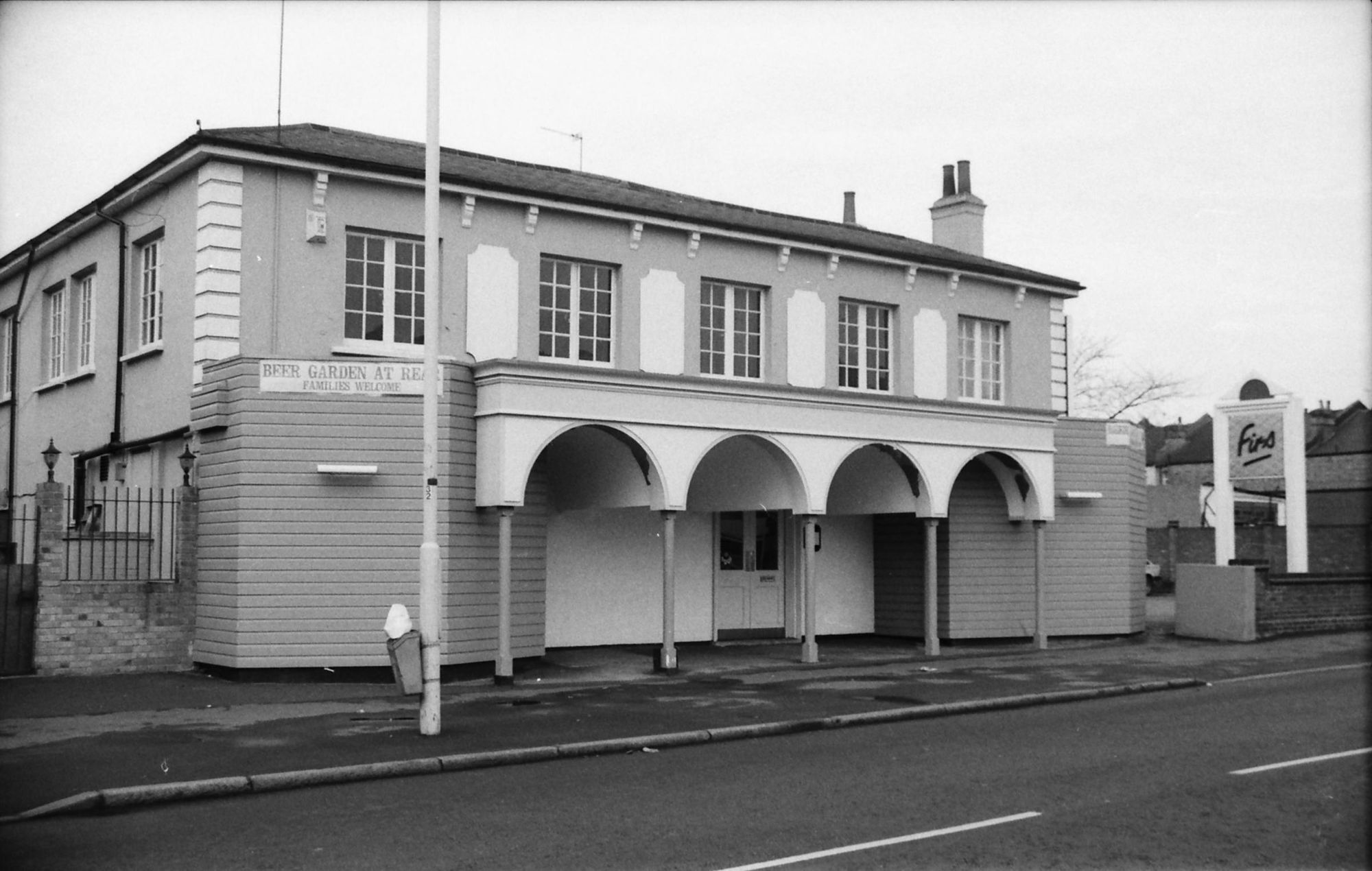 Firs London E18 taken in Feb 1989.. (Pub, External, Key). Published on 10-01-2019